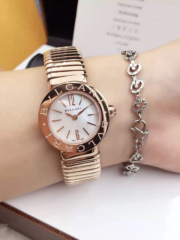 ブルガリ時計正面デザイン